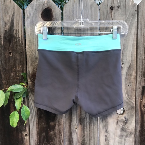 Champion Grey & Turquoise stretchy workout shorts - Picture 3 of 8